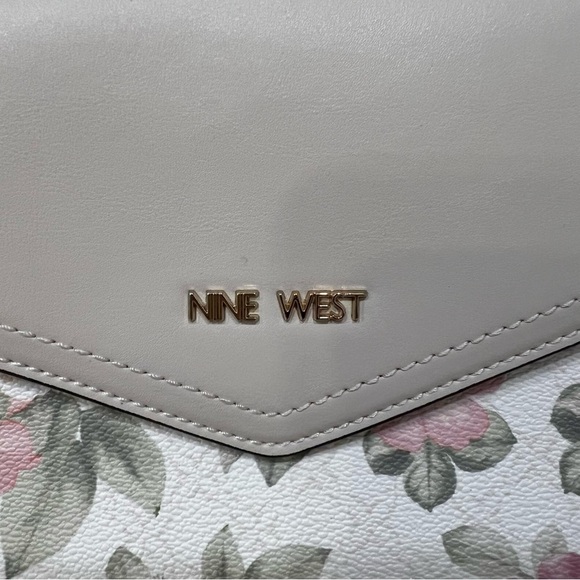NWT Nine West Bowie Floral Crossbody Bag - White and Pink Flap Purse Handbag NEW - Picture 2 of 8